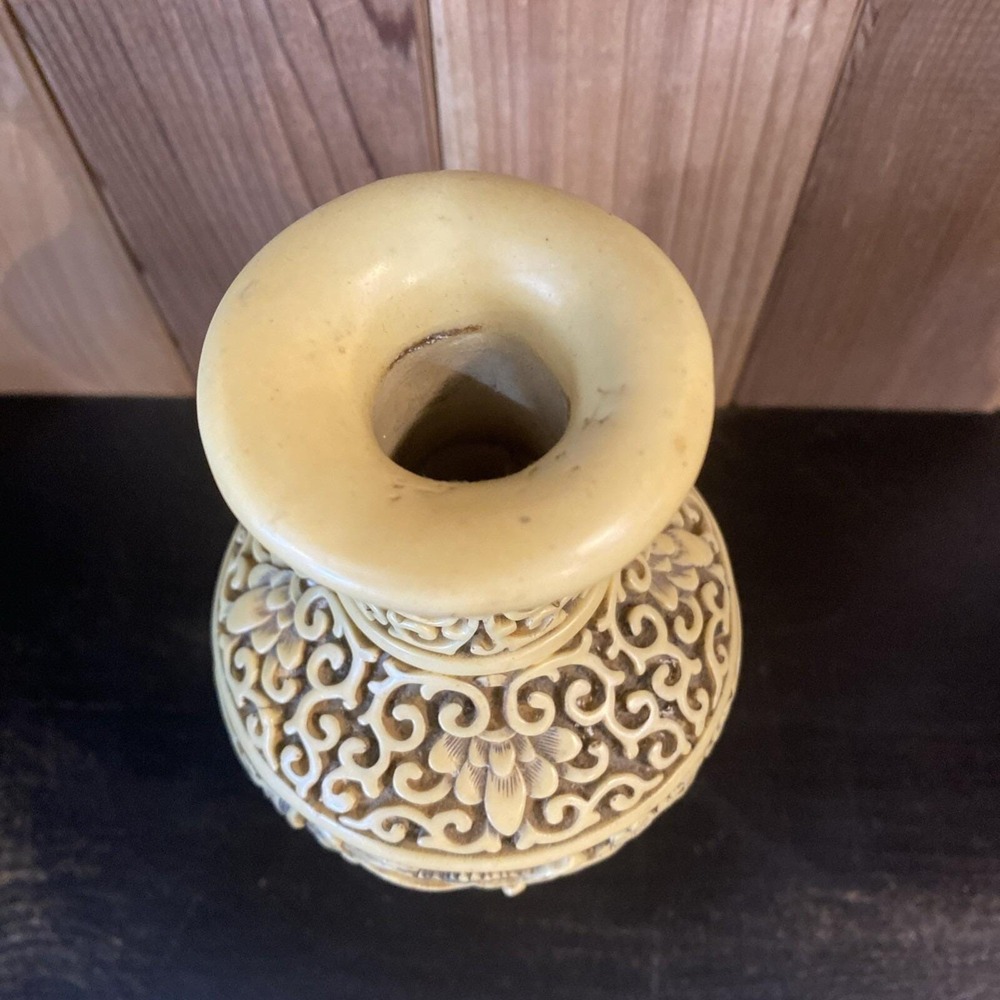 Vtg Asian-Style Carved Resin Vase Scenic Detail Ornate Home Decor Made In Italy - Picture 5 of 9